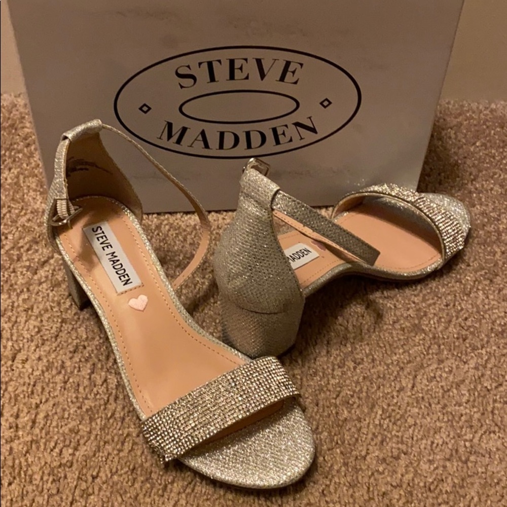 Dress shoes